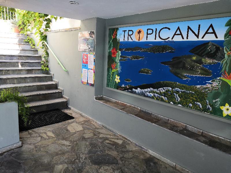 Tropicana Inn Nidrí Kültér fotó